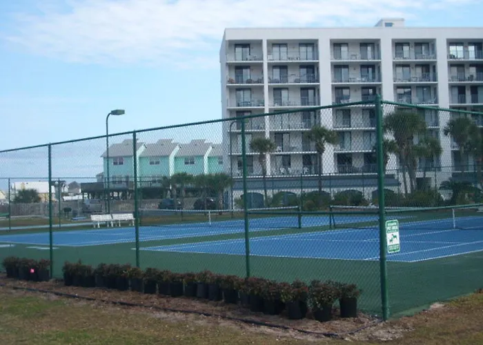 Surf & Racquet Club 212a *