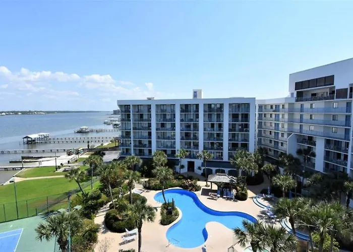 Surf & Racquet Club 212a Apartment