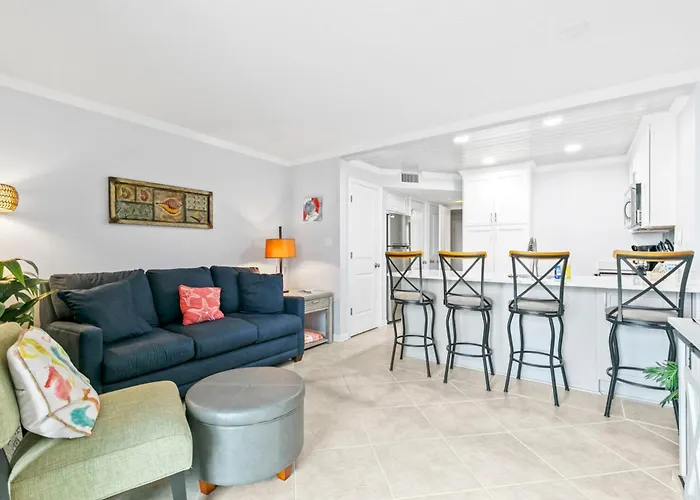 Surf & Racquet Club 212a Apartment *